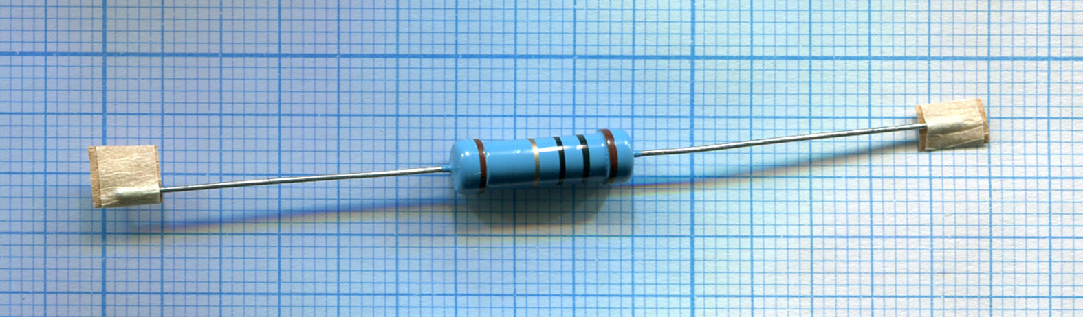 Металлический пленочный резистор 3Вт 300 Ом