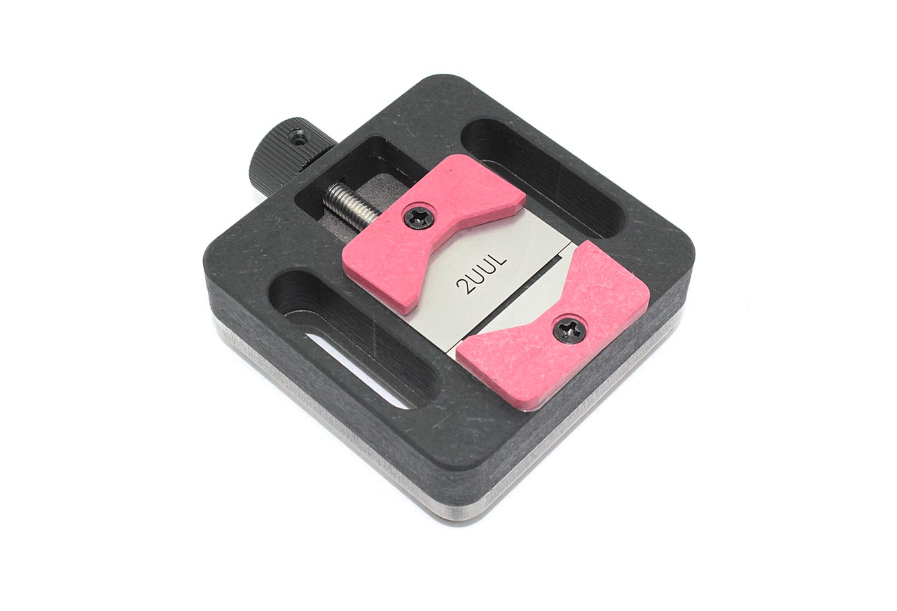 Держатель для плат и микросхем 2UUL